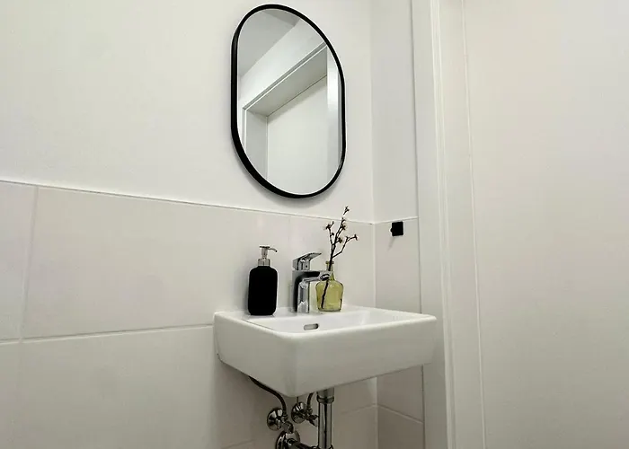 Long Term - Near Klinik Floridsdorf - On-site Parking For 19,90 Eur
