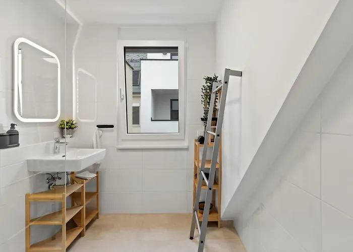 Long Term - Near Klinik Floridsdorf - On-site Parking For 19,90 Eur